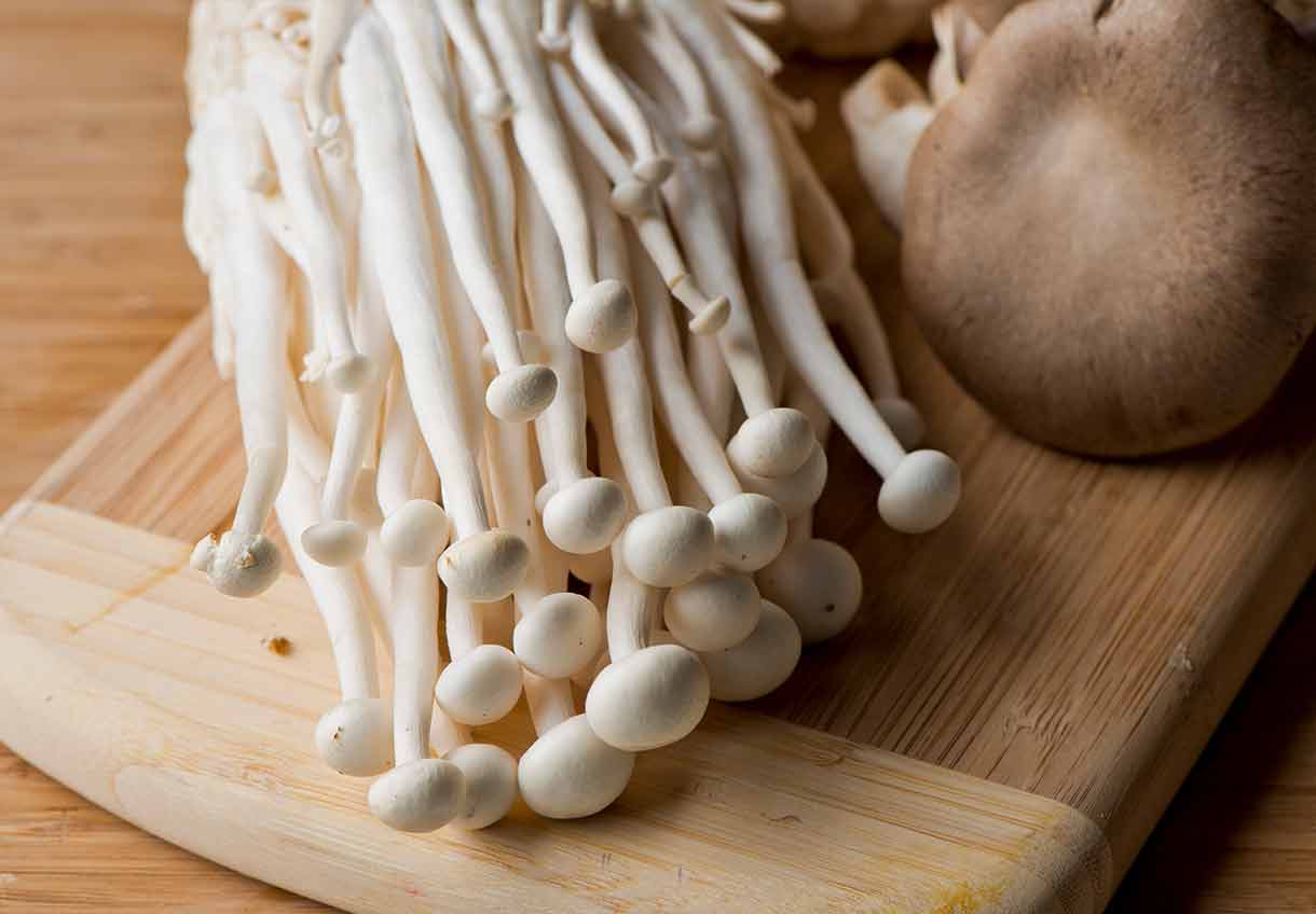 Grzyby enoki Właściwości zdrowotne i Działanie Zielares